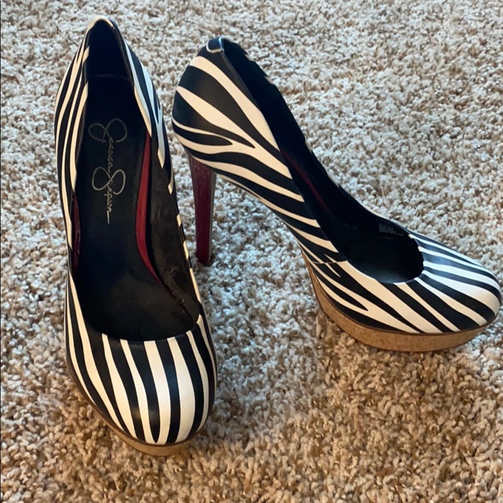 Jessica Simpson size 8 zebra striped heels